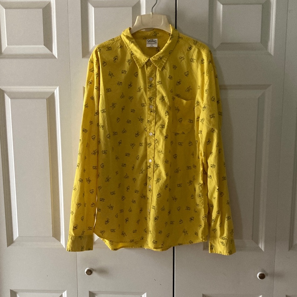 Pokemon mens 2XL yellow all over character pikachu and others long sleeve collar